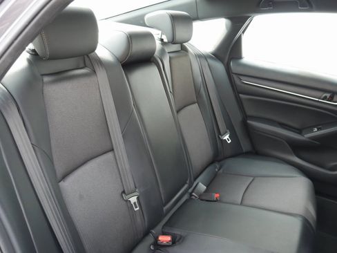 Used 2018 Honda Accord Sport image 25