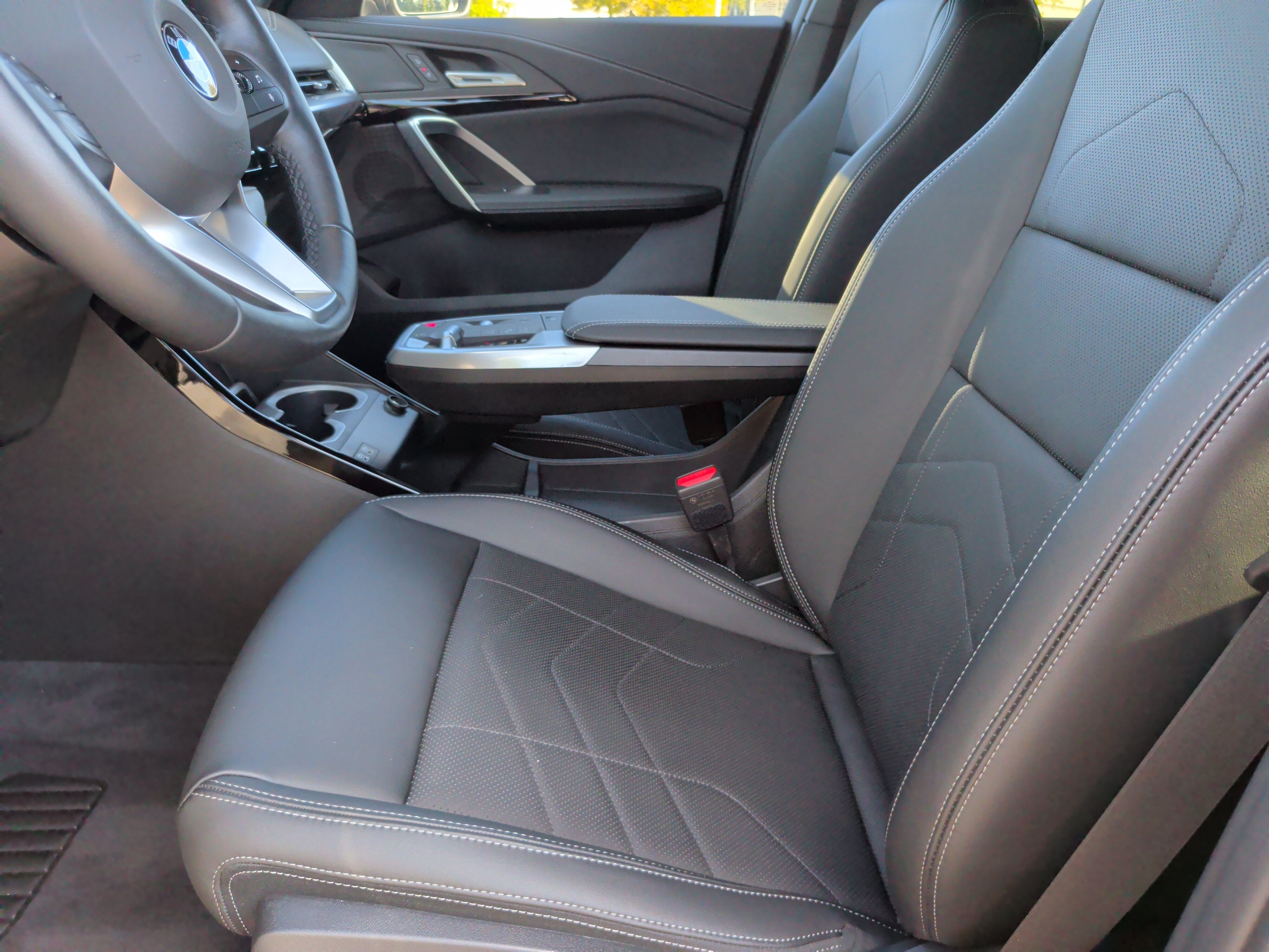 Used 2025 BMW X2 xDrive28i AWD/4WD image 28