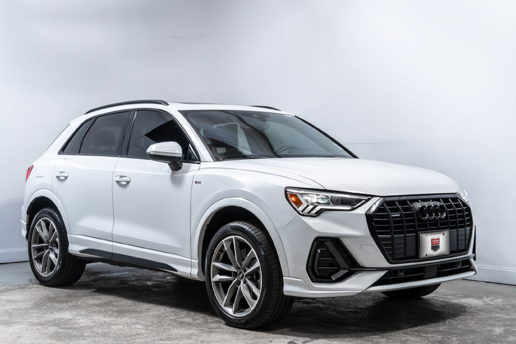 Used 2024 Audi Q3 2.0T Premium w/ Convenience Package AWD/4WD image 9