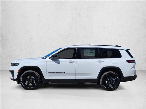 New 2026 Jeep Grand Cherokee L Limited w/ Limited Altitude Package AWD/4WD image 5