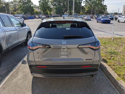Used 2024 Honda HR-V Sport image 19