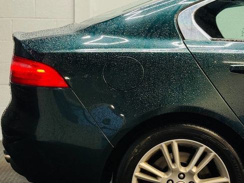 Used 2017 Jaguar XE Premium image 7