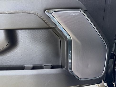 Used 2024 Chevrolet Silverado 2500 High Country w/ Midnight Edition AWD/4WD image 19