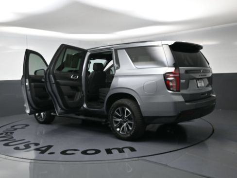 Used 2023 Chevrolet Tahoe Z71 w/ Luxury Package AWD/4WD image 29