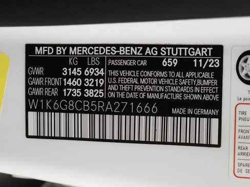 Used 2024 Mercedes-Benz S 63 AMG S w/ Carbon Fiber Exterior Package image 43