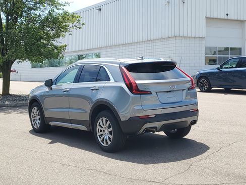 Used 2023 Cadillac XT4 Premium Luxury w/ Cold Weather Package AWD/4WD image 2