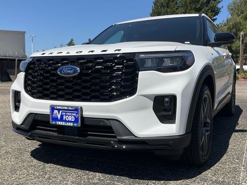 New 2026 Ford Explorer ST-Line w/ ST-Line Street Pack image 61