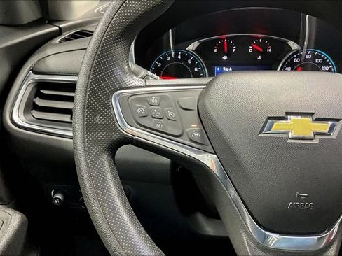 Used 2020 Chevrolet Equinox LT image 12