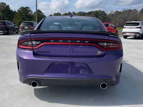 Used 2019 Dodge Charger Scat Pack RWD image 6