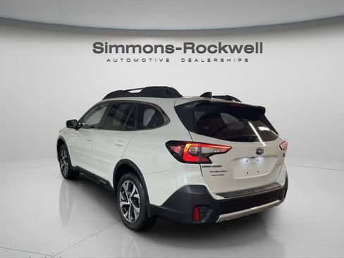 Used 2022 Subaru Outback Limited image 7