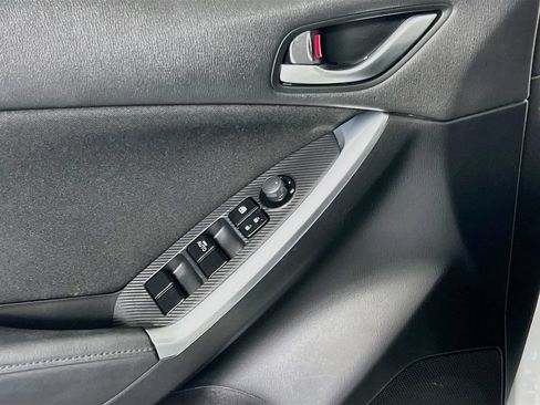 Used 2016 MAZDA CX-5 Touring FWD image 17