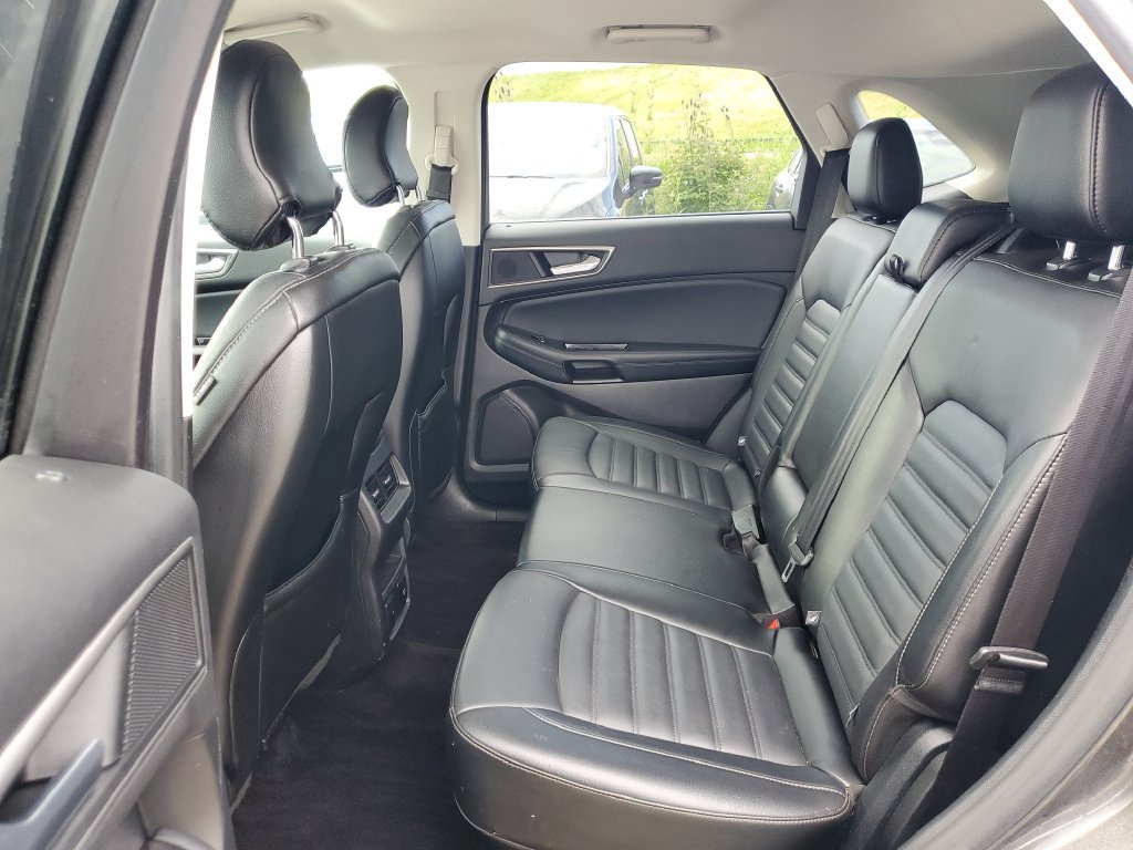 Used 2016 Ford Edge SEL w/ Equipment Group 201A AWD/4WD image 12