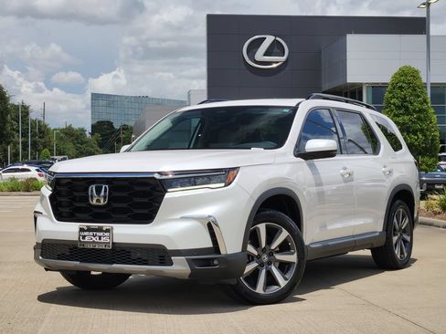 Used 2025 Honda Pilot Touring image 35