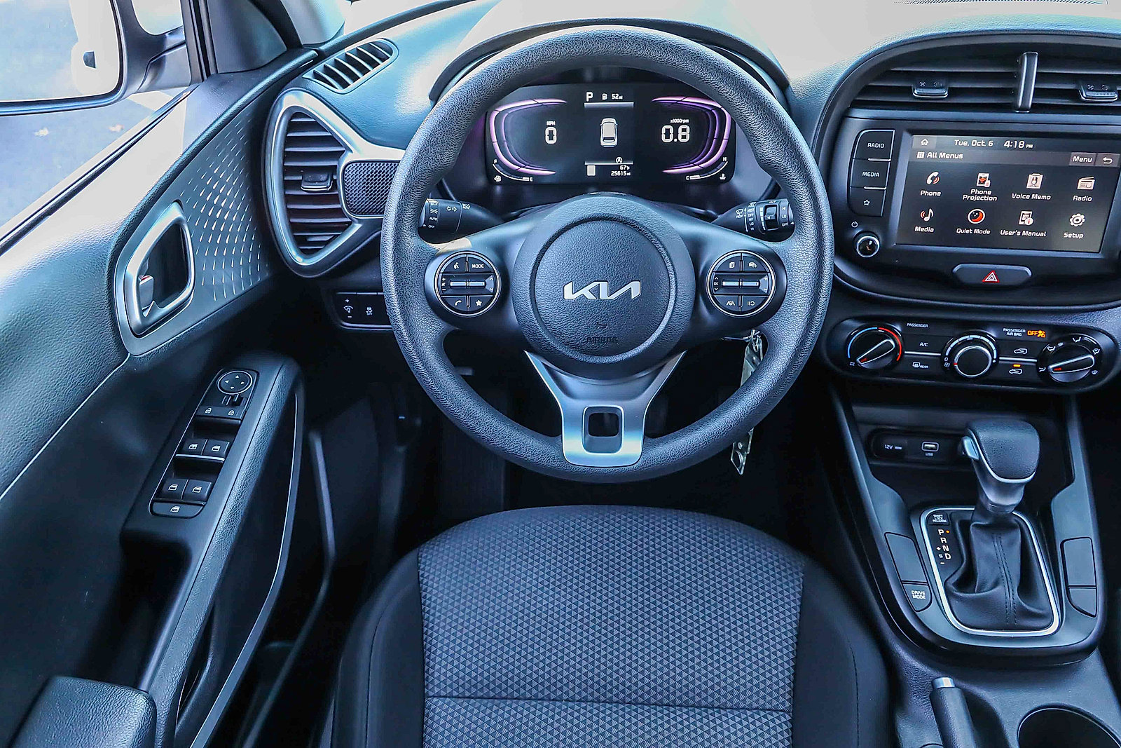Certified 2025 Kia Soul LX w/ LX Technology Package FWD image 17