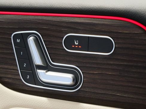 New 2026 Mercedes-Benz GLB 250 4MATIC image 30