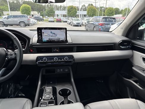Used 2025 Honda Pilot Touring image 30