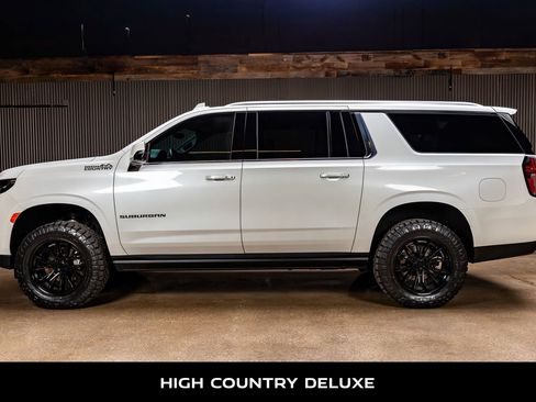 Used 2023 Chevrolet Suburban High Country image 6