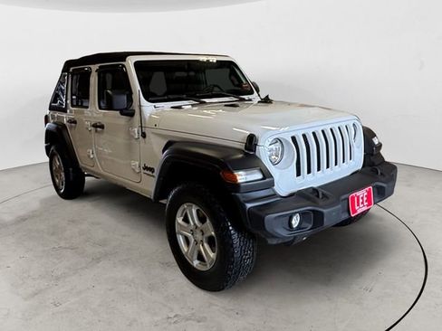 Used 2022 Jeep Wrangler Unlimited Sport image 8