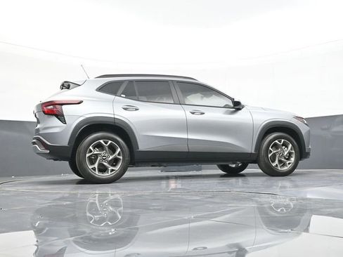New 2026 Chevrolet Trax LT w/ Driver Confidence Package FWD image 45