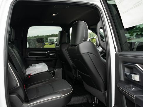 New 2026 RAM 4500 4x4 Crew Cab DRW w/ Laramie Trim Package image 42