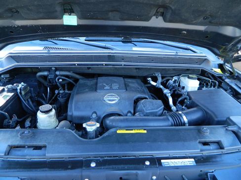 Used 2010 Nissan Armada Titanium image 26