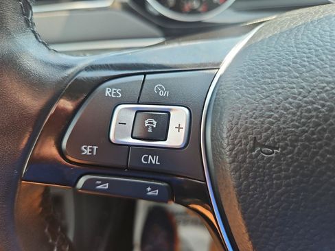 Used 2017 Volkswagen Jetta SEL FWD image 27