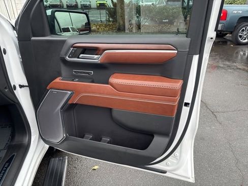 Used 2023 GMC Sierra 1500 Denali Ultimate image 35