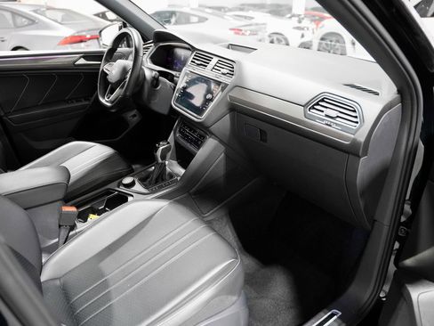Used 2022 Volkswagen Tiguan SE R-Line AWD/4WD image 24