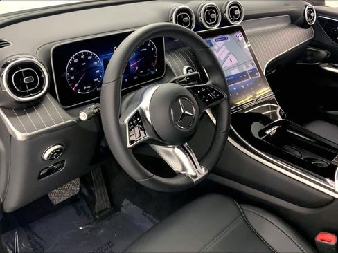 Used 2024 Mercedes-Benz GLC 300 image 20
