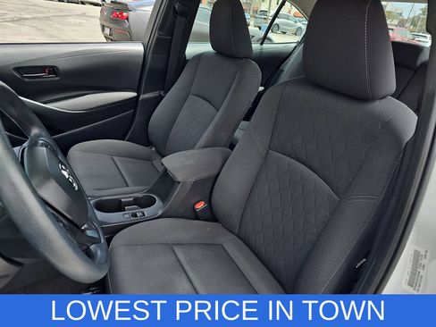Used 2025 Toyota Corolla LE FWD image 14