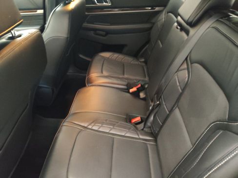 Used 2017 Ford Explorer Platinum AWD/4WD image 18