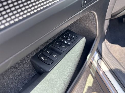 New 2026 Volvo XC40 B5 Ultra w/ Climate Package image 11