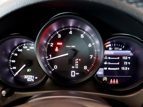 Used 2023 Porsche Macan image 16