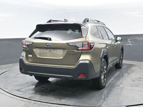 Used 2025 Subaru Outback Onyx Edition AWD/4WD image 19