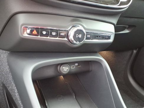 New 2026 Volvo XC40 B5 Plus w/ Climate Package image 20