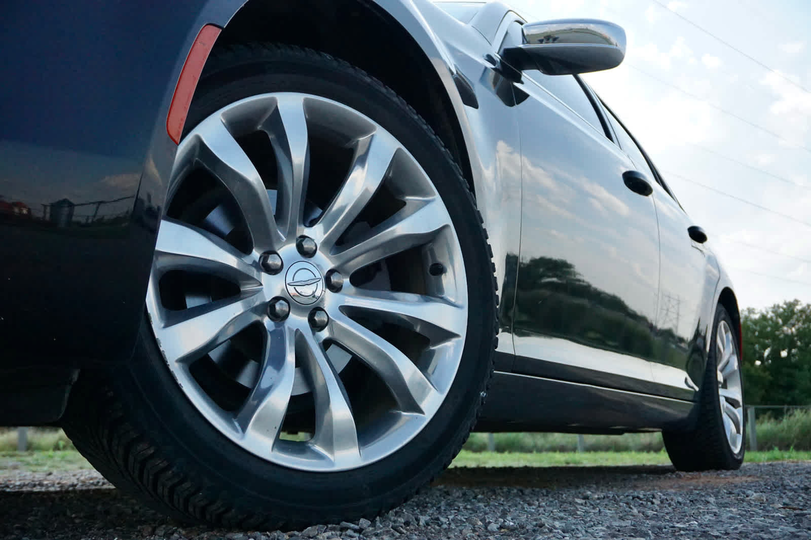 Used 2019 Chrysler 300 Touring w/ Chrome Appearance Package RWD image 25