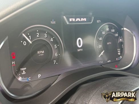 New 2026 RAM 1500 4x4 Crew Cab image 21