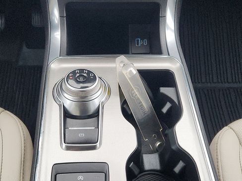 Certified 2022 Ford Edge Titanium w/ Equipment Group 301A image 19