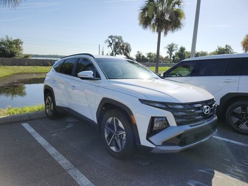 Certified 2025 Hyundai Tucson SEL FWD image 1