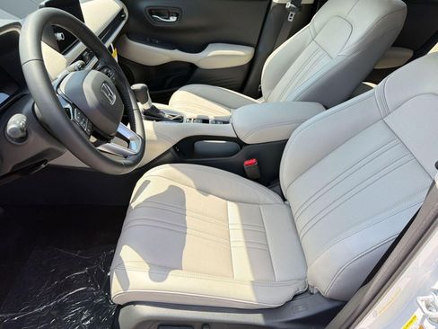 New 2026 Honda HR-V EX-L image 5