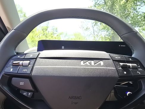 Used 2025 Kia EV6 Light w/ Light LR Technology Package AWD/4WD image 26