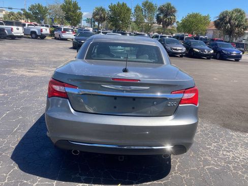 Used 2013 Chrysler 200 Limited image 5