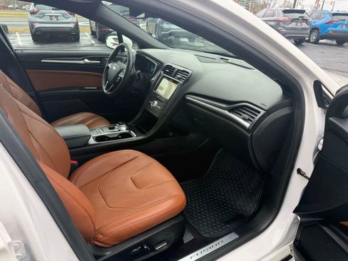 Used 2019 Ford Fusion Energi Titanium FWD image 44
