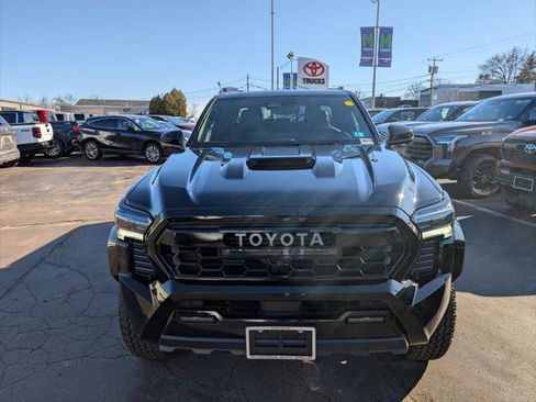 Certified 2025 Toyota Tacoma TRD Pro AWD/4WD image 11