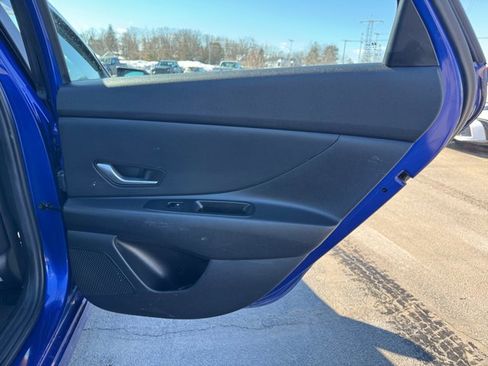 Certified 2023 Hyundai Elantra SEL image 28