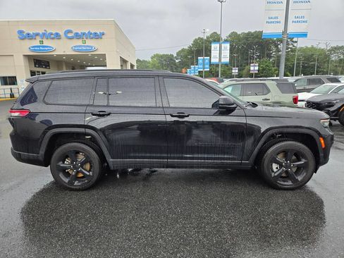 Used 2025 Jeep Grand Cherokee L Altitude AWD/4WD image 4