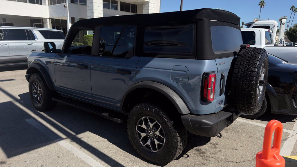 Used 2023 Ford Bronco Badlands AWD/4WD image 2