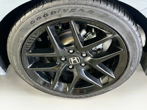 Used 2025 Honda Civic Sport image 11