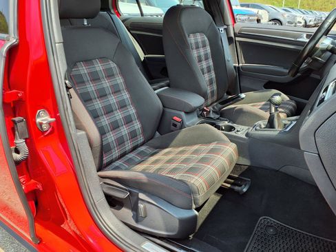 Used 2018 Volkswagen GTI Autobahn FWD image 6