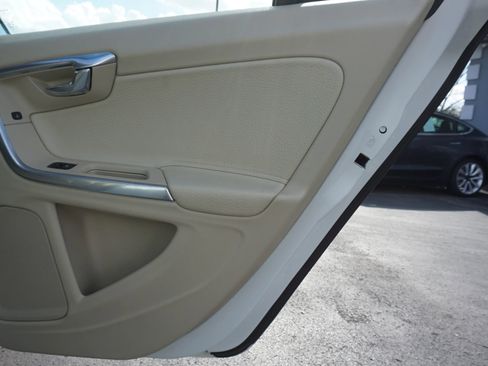 Used 2013 Volvo S60 T5 image 14